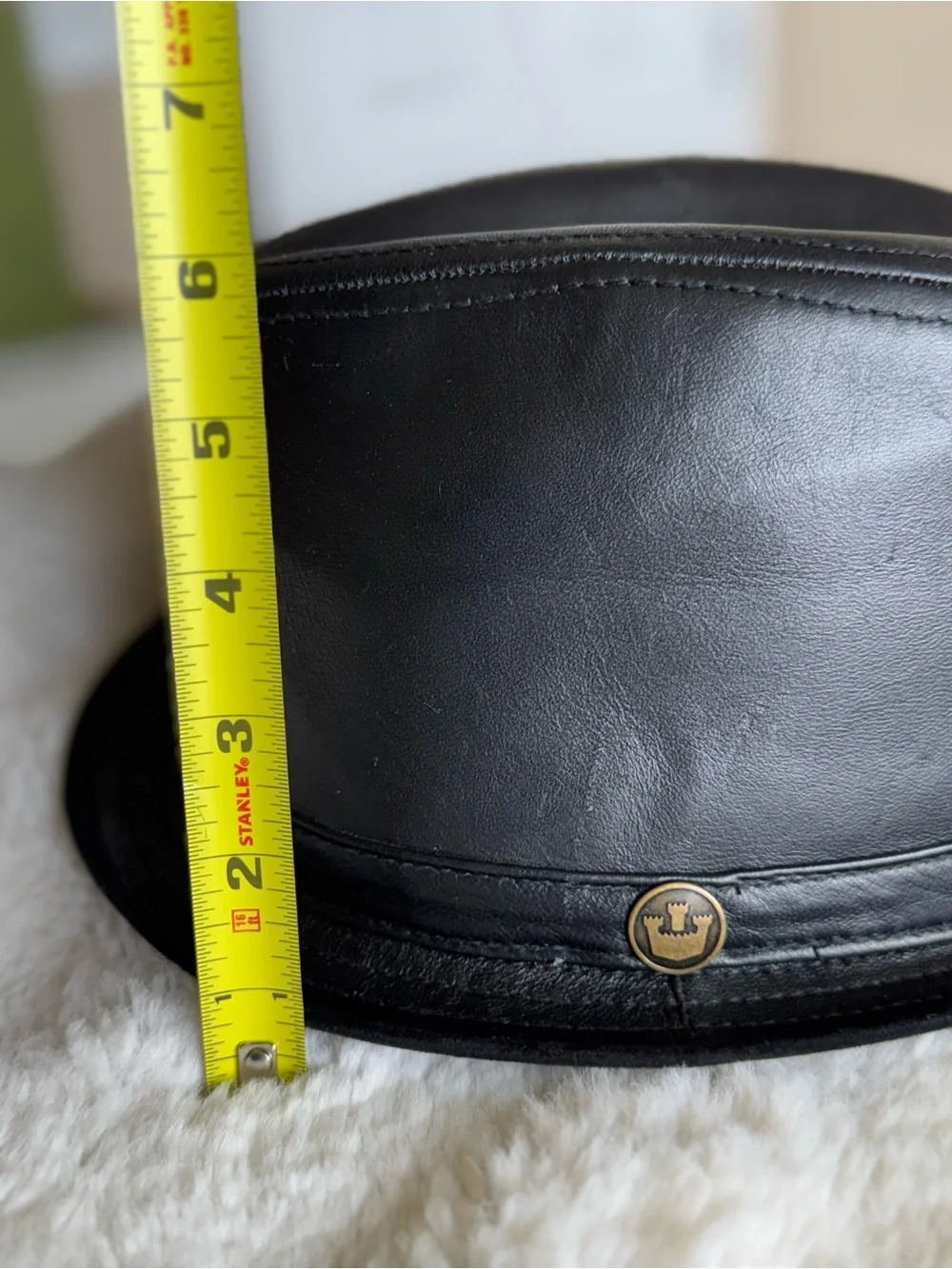 Goorin Bros Black 100% Leather Trilby Hat with Branded Metal Emblem Sz XL Rare